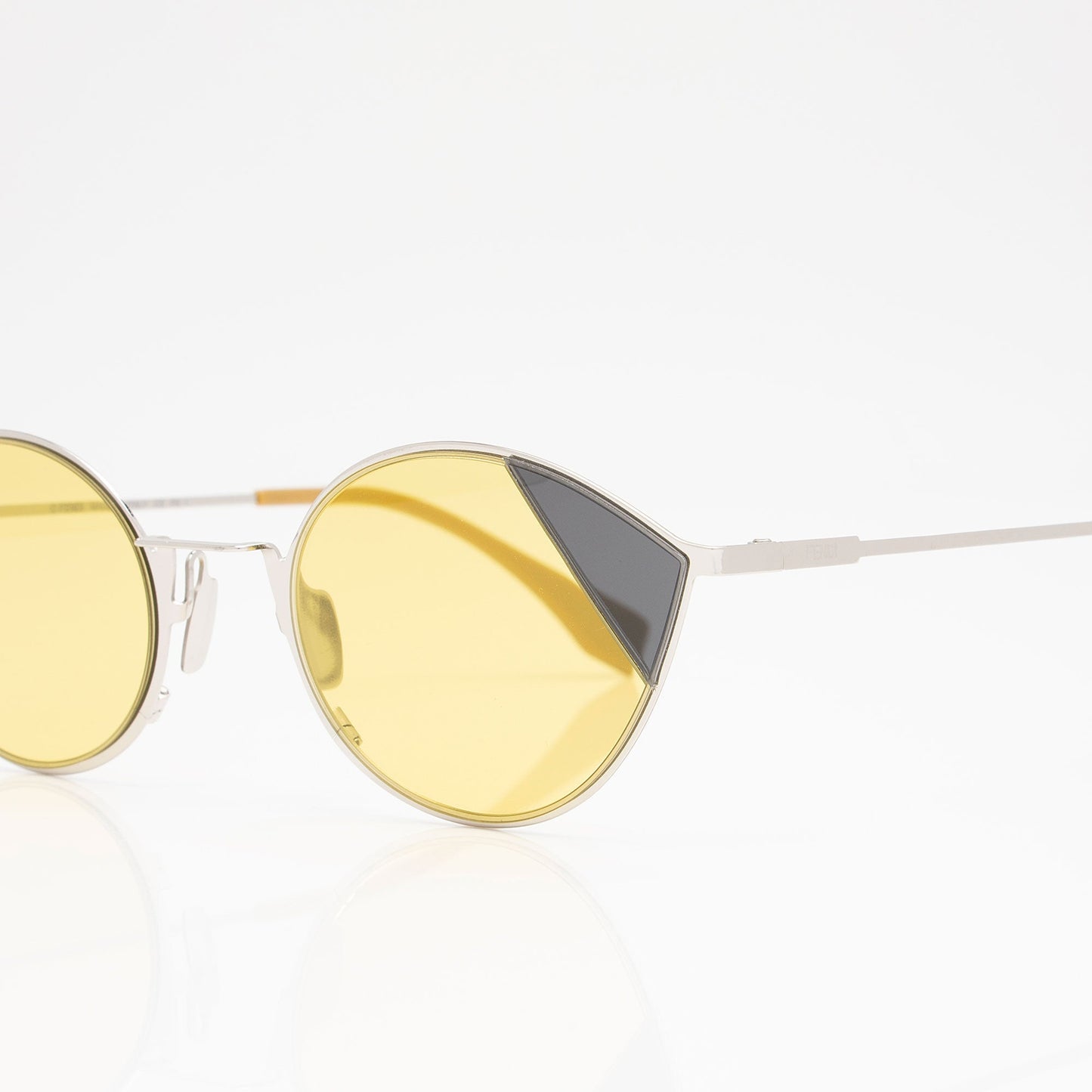 Luxury FendiCat Eye Sunglasses (SHF-uuTHLO)