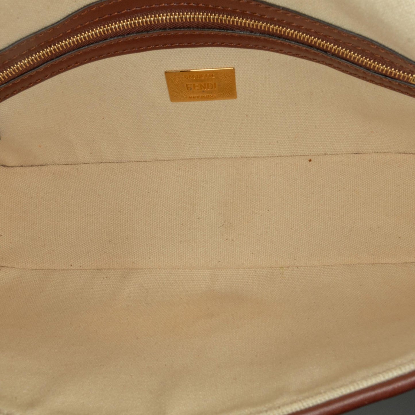 Luxury FendiZucca Embroidered Canvas Baguette Satchel (SHG-CbXmDx)