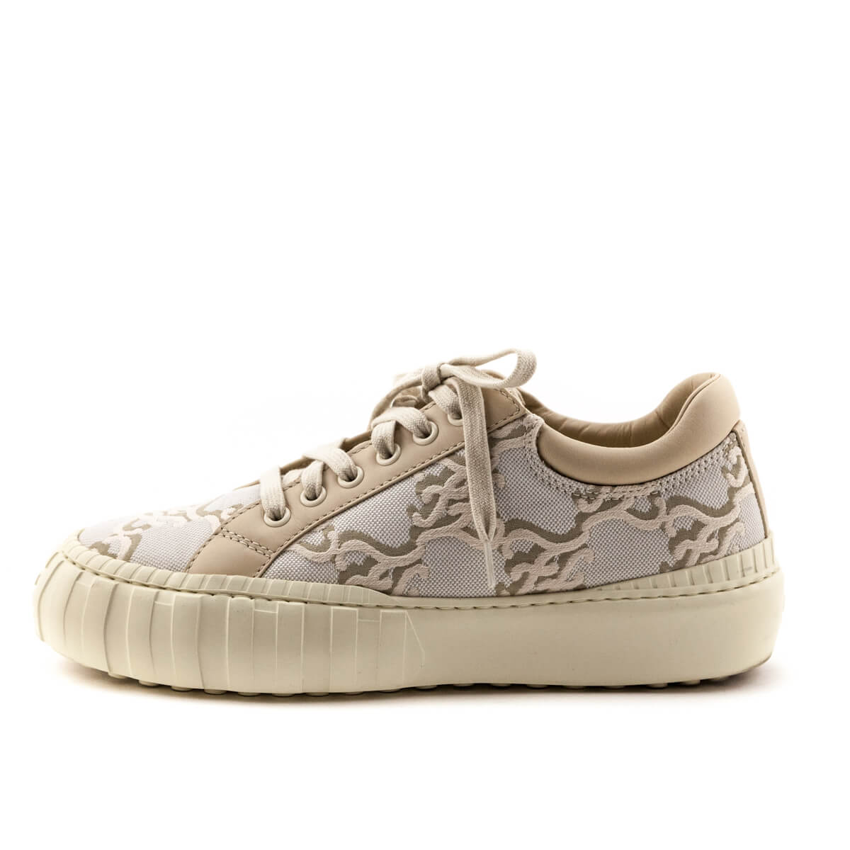 Luxury FendiWhite FF Karligraphy Low Top Sneakers Size US 9 | EU 39