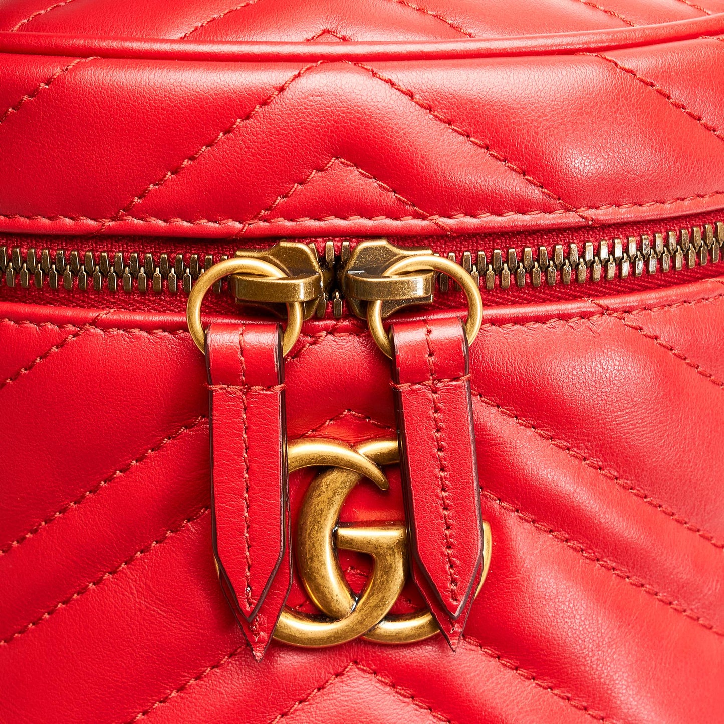 Gucci GG Marmont Round Backpack (SHG-4Vb8t5)