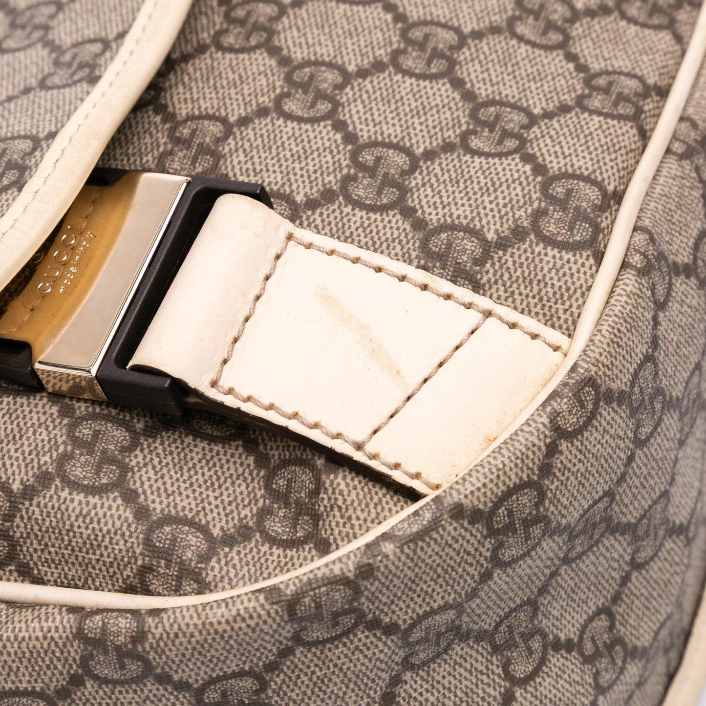Gucci GG Supreme Crossbody