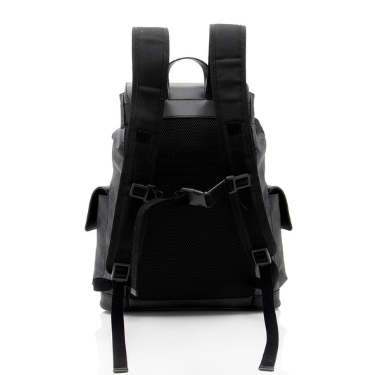 Gucci GG Supreme Medium Flap Backpack (SHF-NNj9Jx)