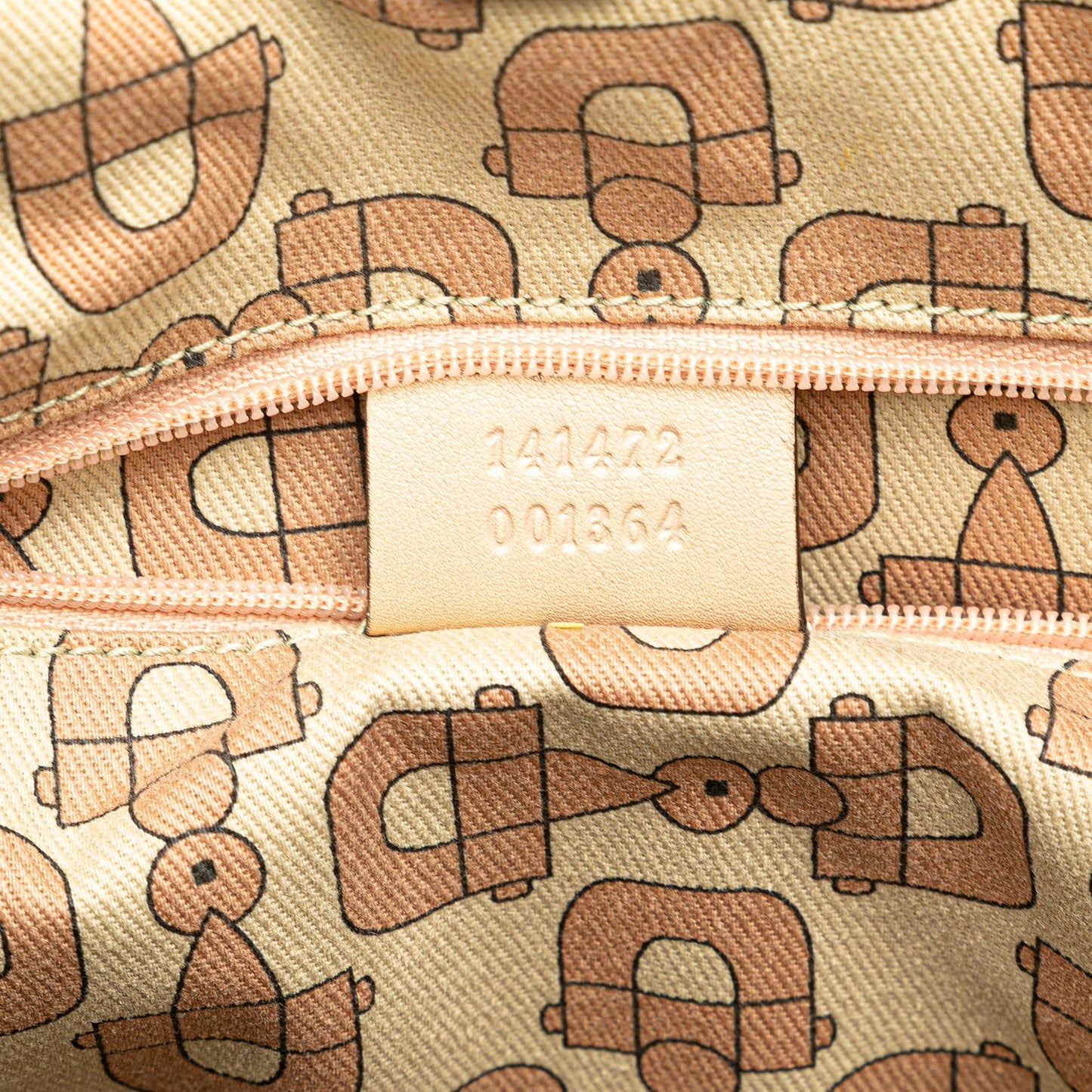 Gucci Guccissima Abbey D Ring Tote (SHG-fiEeUu)