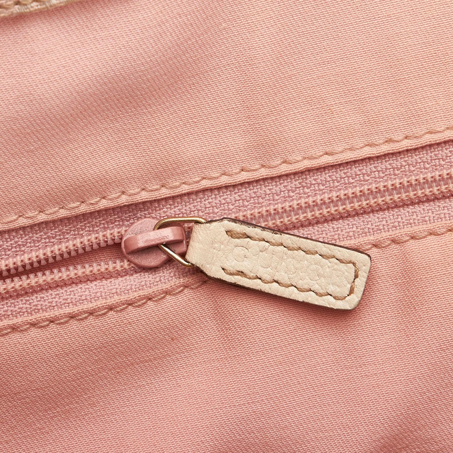 Gucci Small D-Ring Leather Tote Bag (SHG-32490)