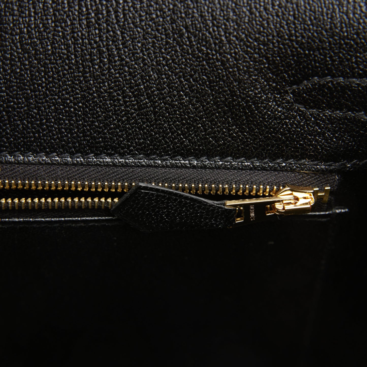 Luxury Hermes Special Order (HSS) Birkin Sellier 25 Craie and Black Epsom Gold Hardware