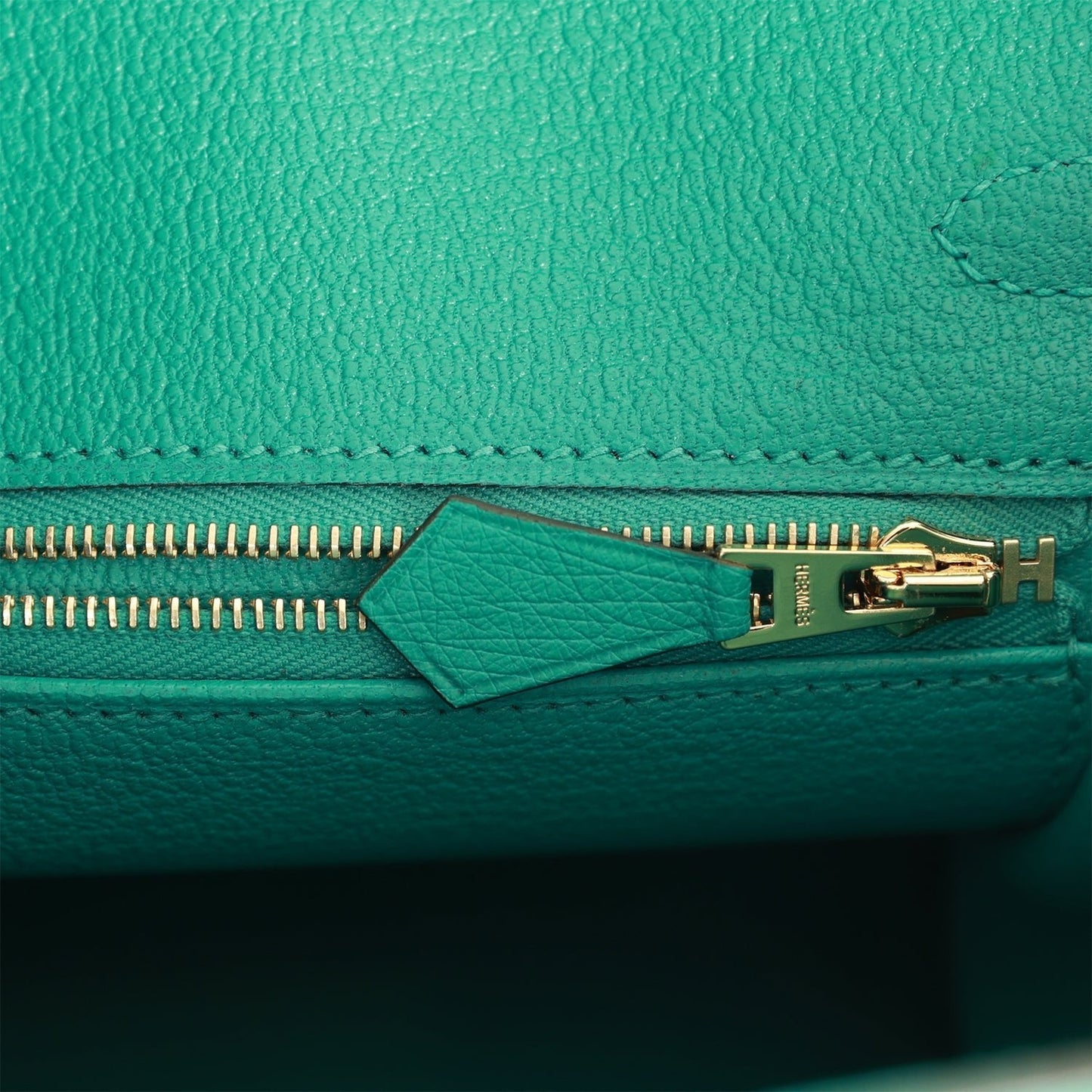Luxury Hermes Birkin 25 Vert Verone Ostrich Gold Hardware