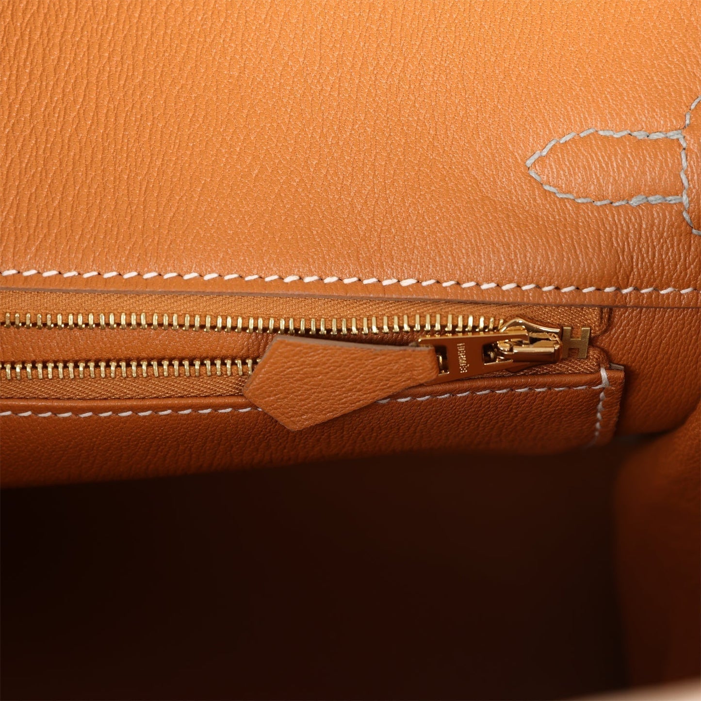 Luxury Hermes Special Order (HSS) Birkin 25 Gris Perle Verso Matte Alligator Brushed Gold Hardware