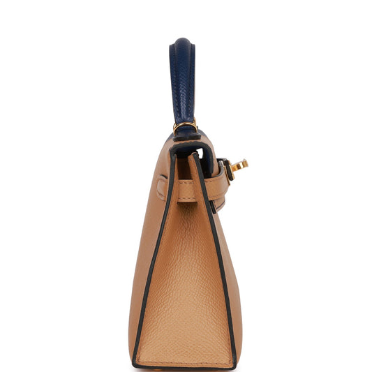 Luxury Hermes Special Order (HSS) Kelly Sellier 20 Casaque Sesame and Bleu Saphir Epsom Gold Hardware
