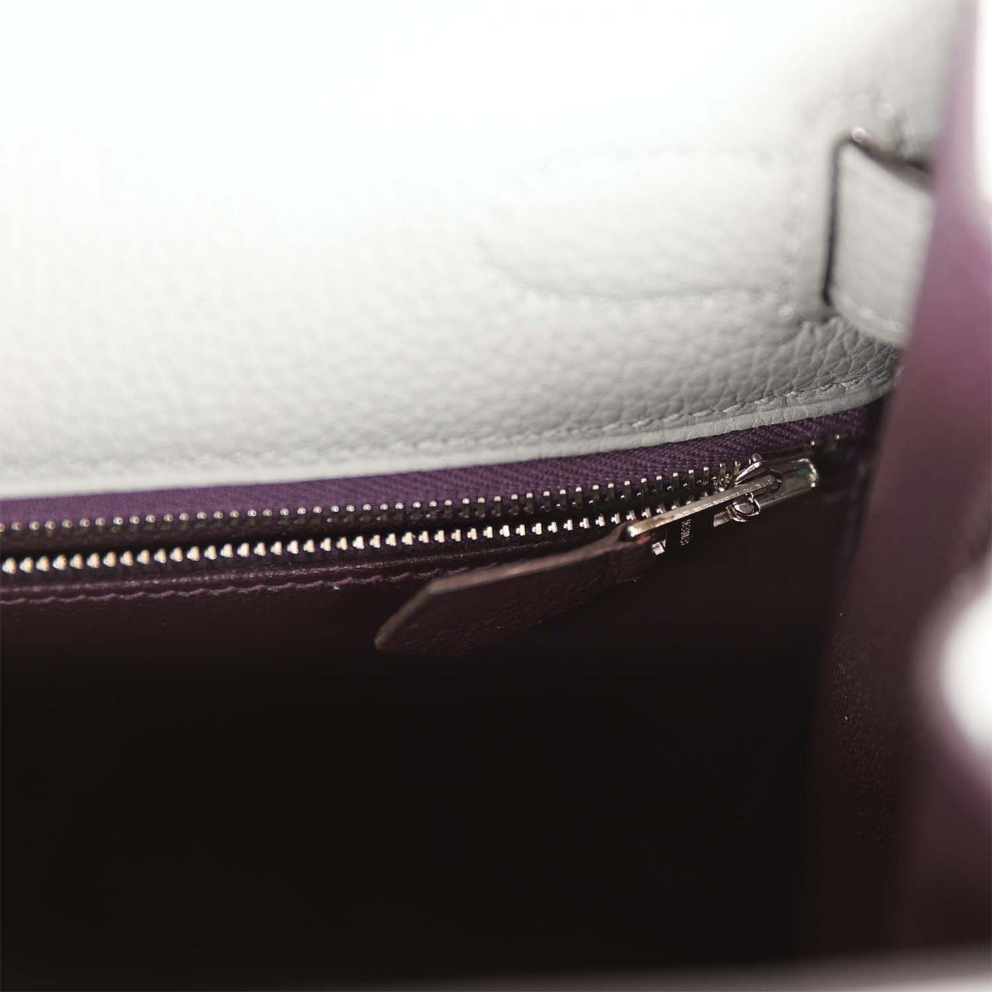 Luxury Hermes Special Order (HSS) Kelly Sellier 28 Gris Mouette Verso Togo Brushed Palladium Hardware