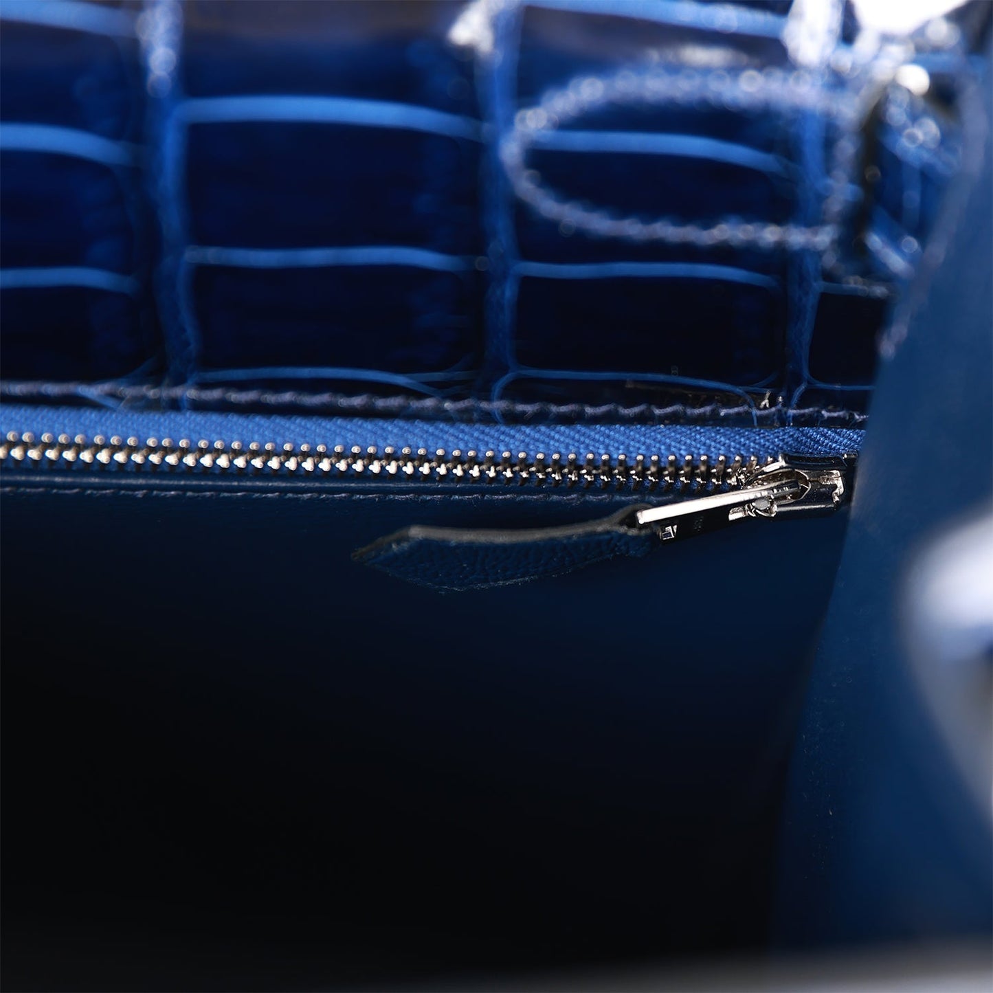 Luxury Hermes Kelly Sellier 28 Bleu Saphir Shiny Porosus Crocodile Palladium Hardware
