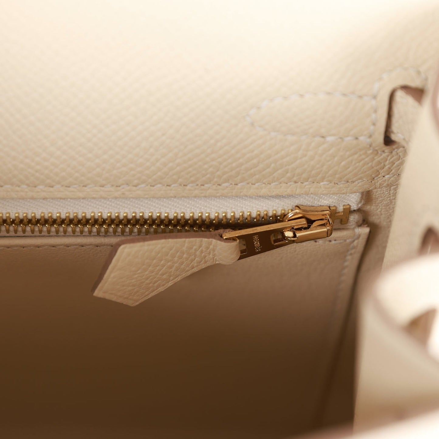 Luxury Hermes Kelly Sellier 25 Craie Epsom Gold Hardware