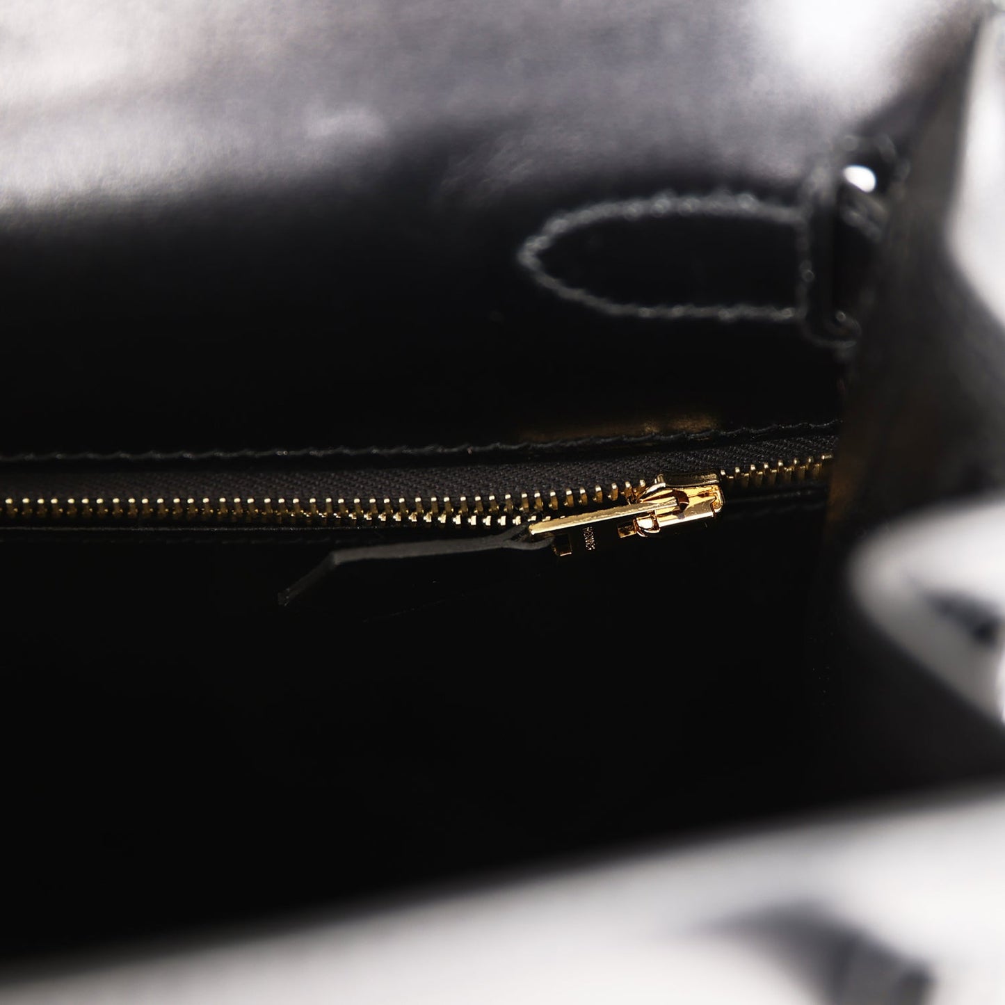 Luxury Hermes Kelly Sellier 28 Black Box Gold Hardware
