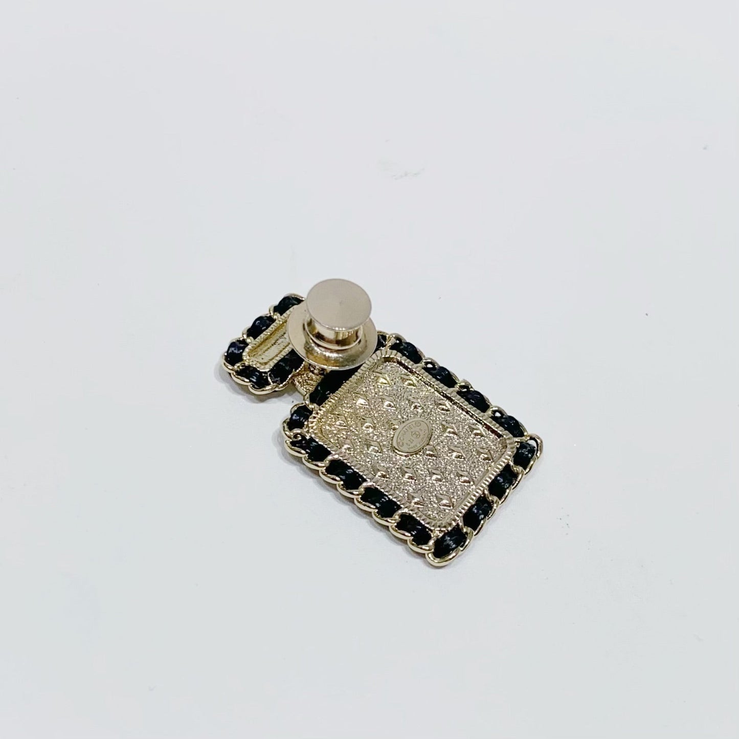 No.4174-Chanel Metal & Leather Perfume Bottle Brooch