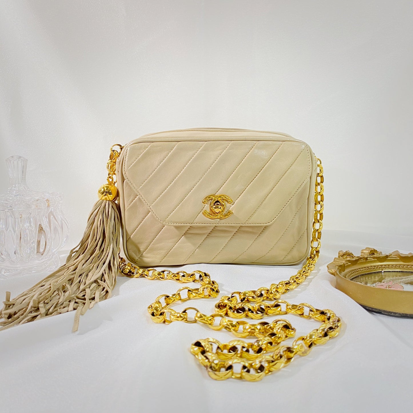 No.2050-Chanel Vintage Pocket Camera Bag