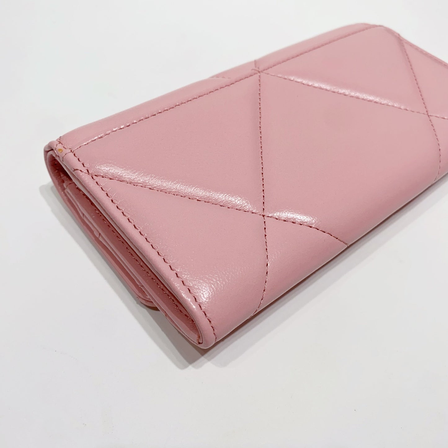 No.4229-Chanel 19 Medium Flap Wallet (Unused / 未使用品)