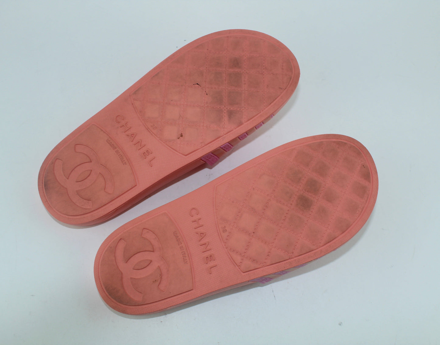 CHANEL RUBBER CC FLAT SLIDE SANDALS