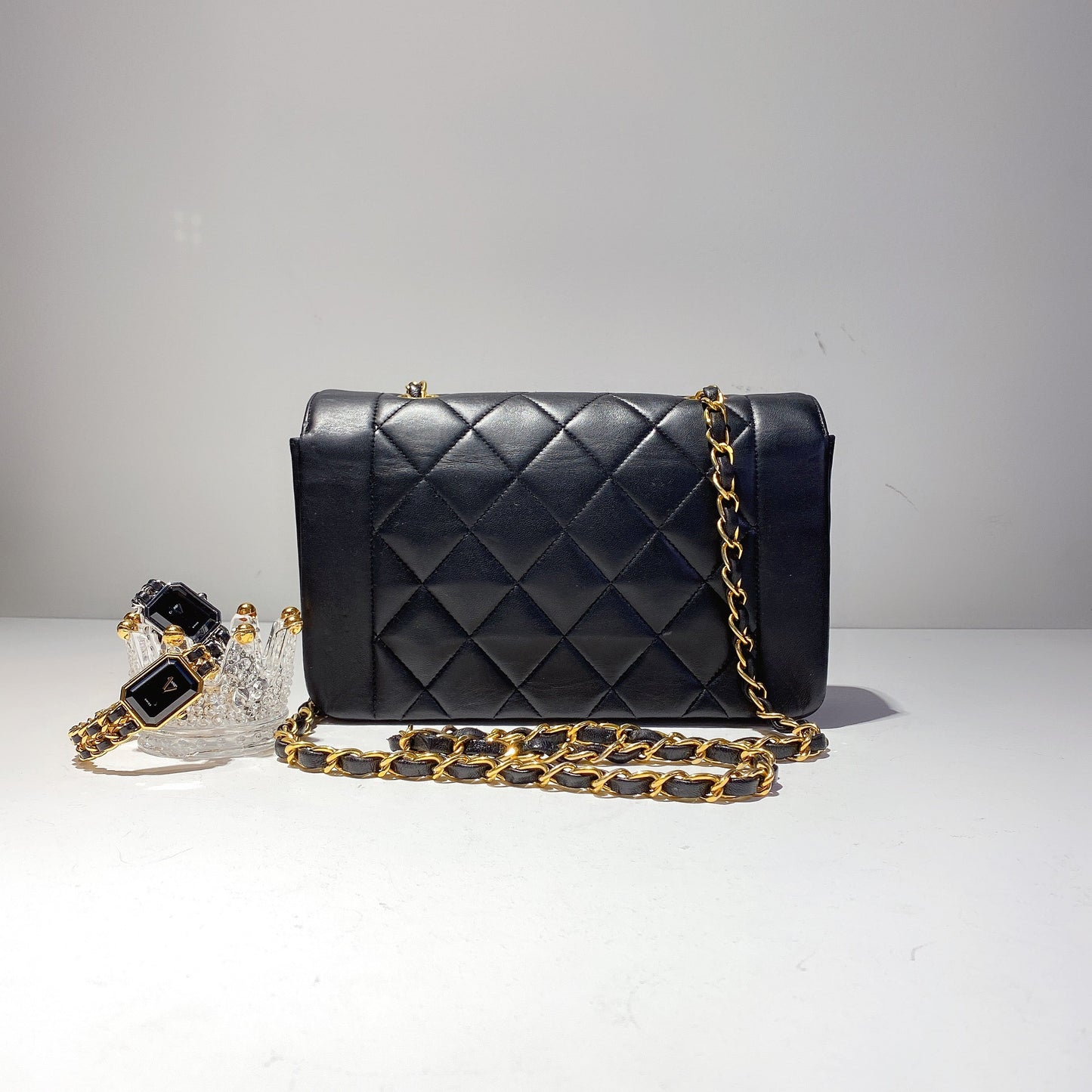 No.2358-Chanel Vintage Lambskin Diana Bag 22cm