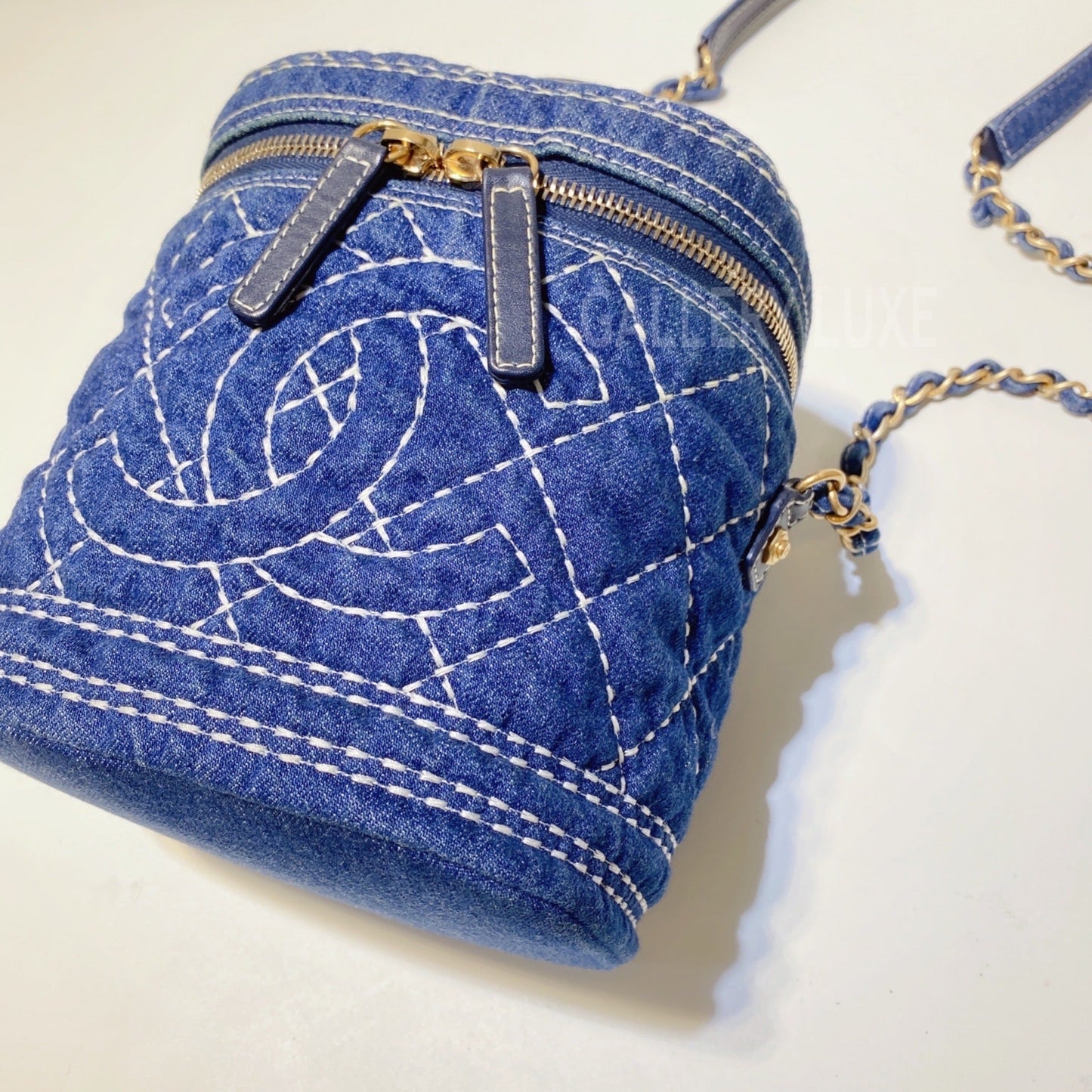 No3193-Chanel Denim Trip Vanity Case