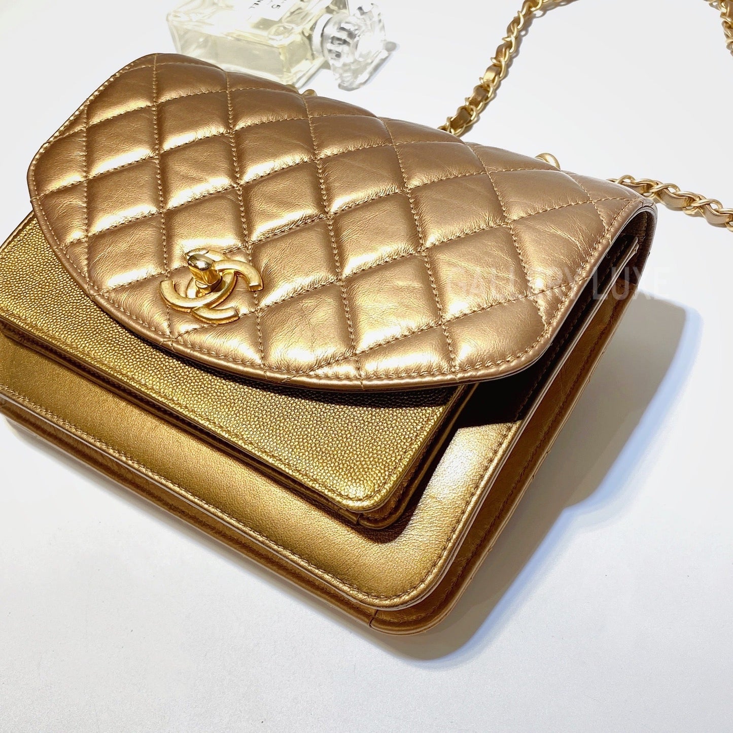 No.2893-Chanel Chain Handle Flap Bag