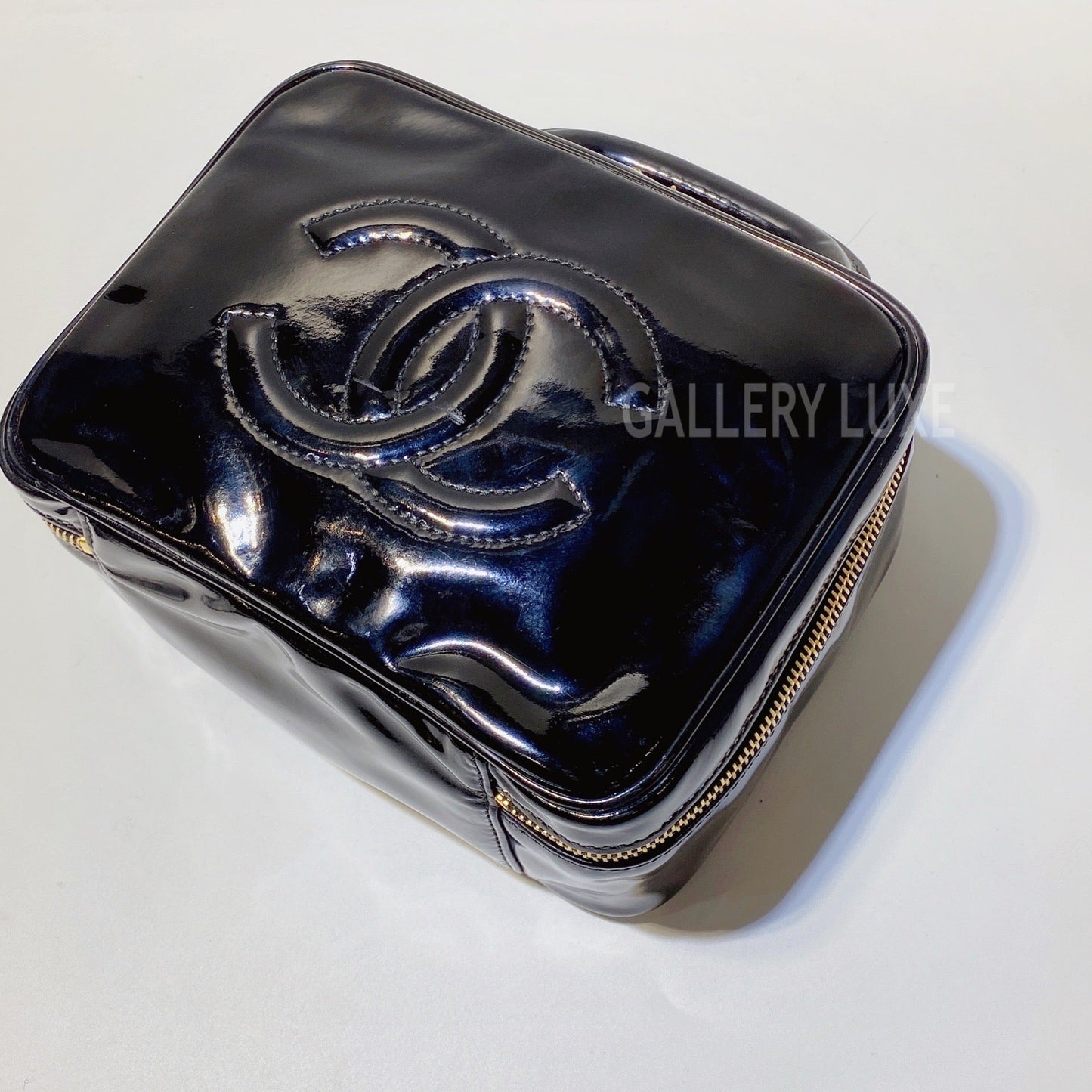 No.2835-Chanel Vintage Patent Small Vanity Case