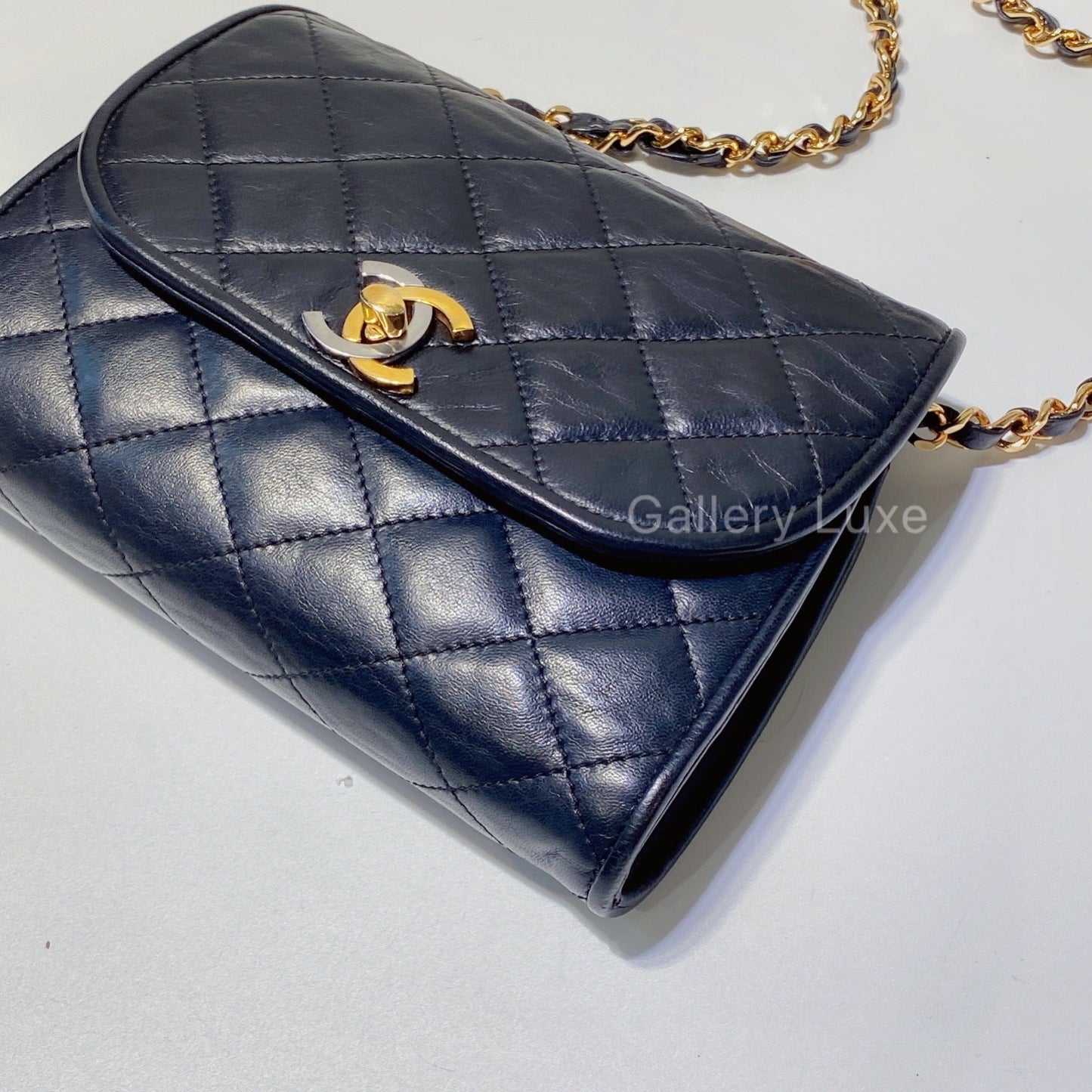 No.2627-Chanel Vintage Lambskin Paris Edition WOC