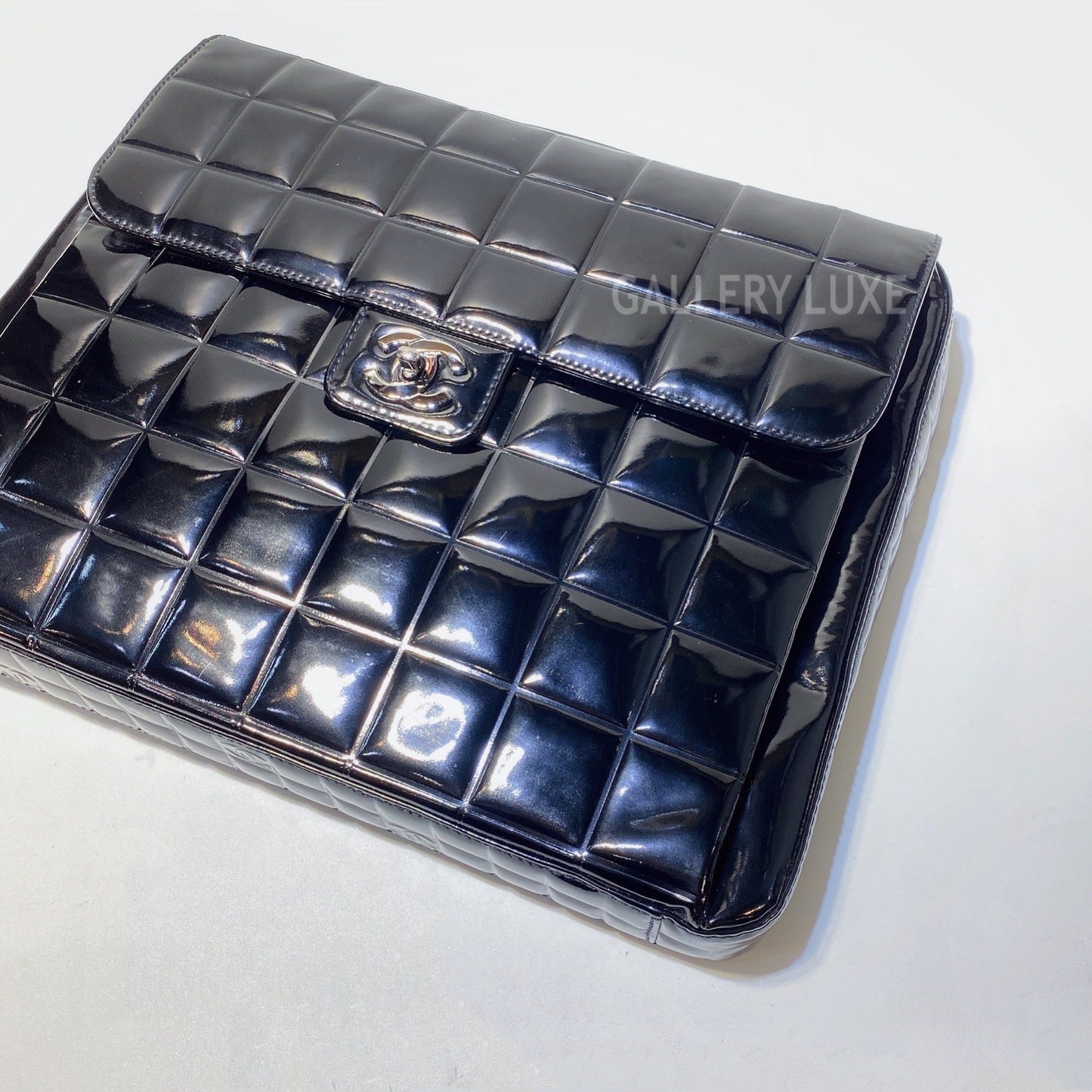 No.2947-Chanel Vintage Belted Patent Briefcase