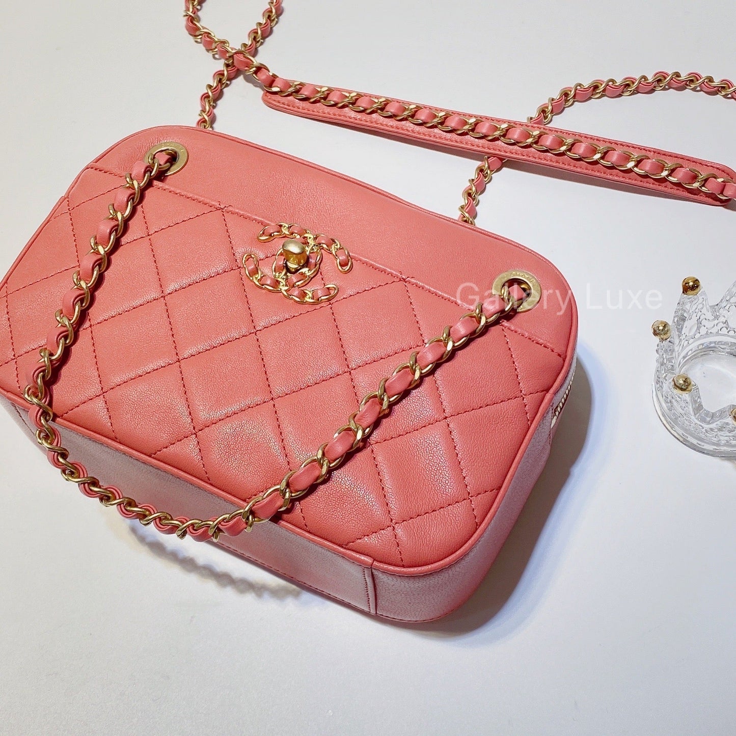 No.2664-Chanel Chain Infinity Camera Case (Brand New)