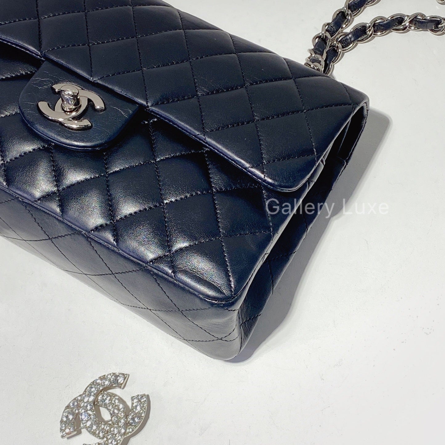 No.2106-Chanel Lambskin Classic Flap 23cm