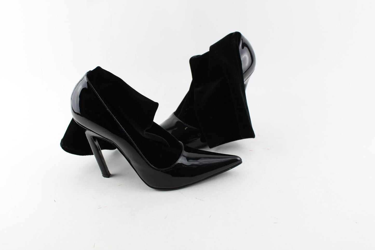 BALENCIAGA PATENT LEATHER & VELVET BOOTIES SIZE 38
