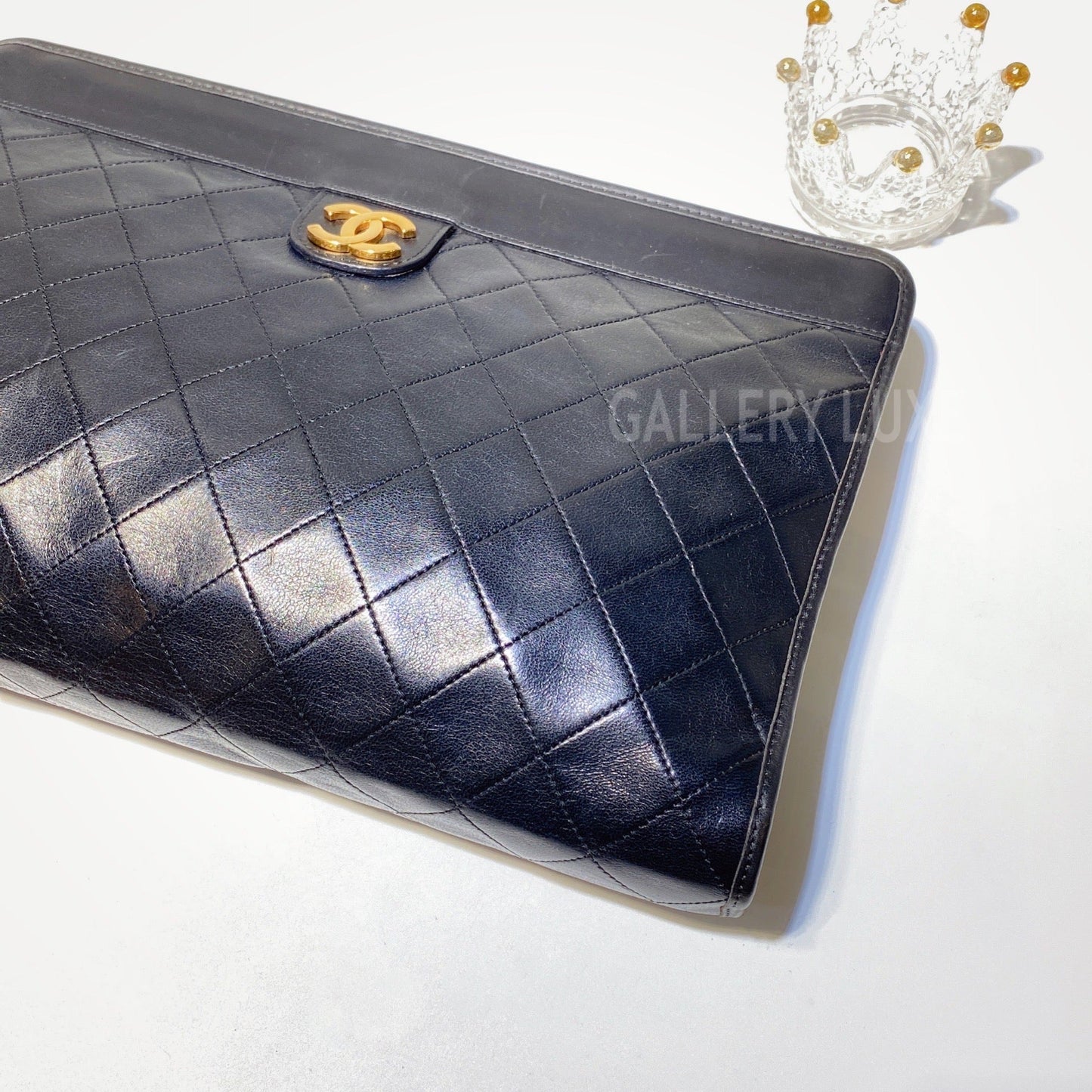No.3016-Chanel Vintage Large Lambskin Clutch
