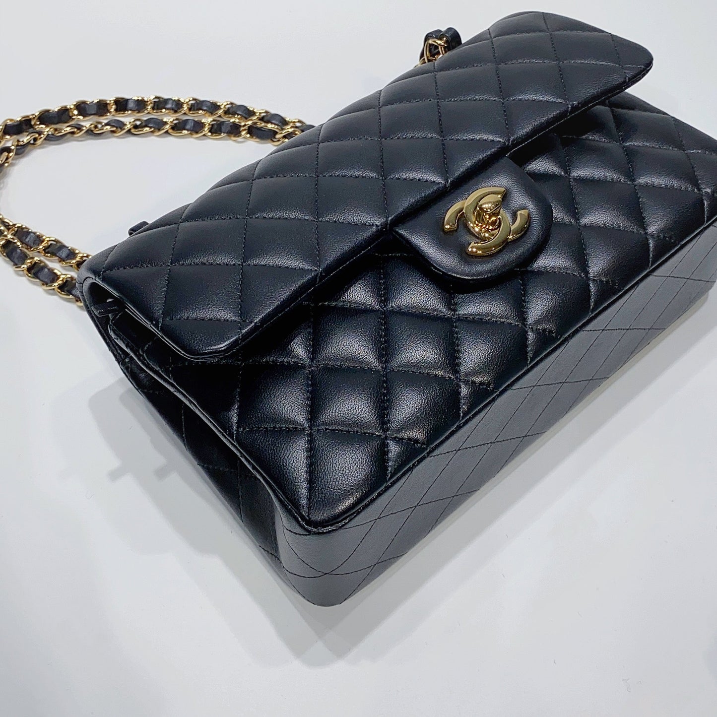 No.3848-Chanel Lambskin Classic Flap Bag 23cm