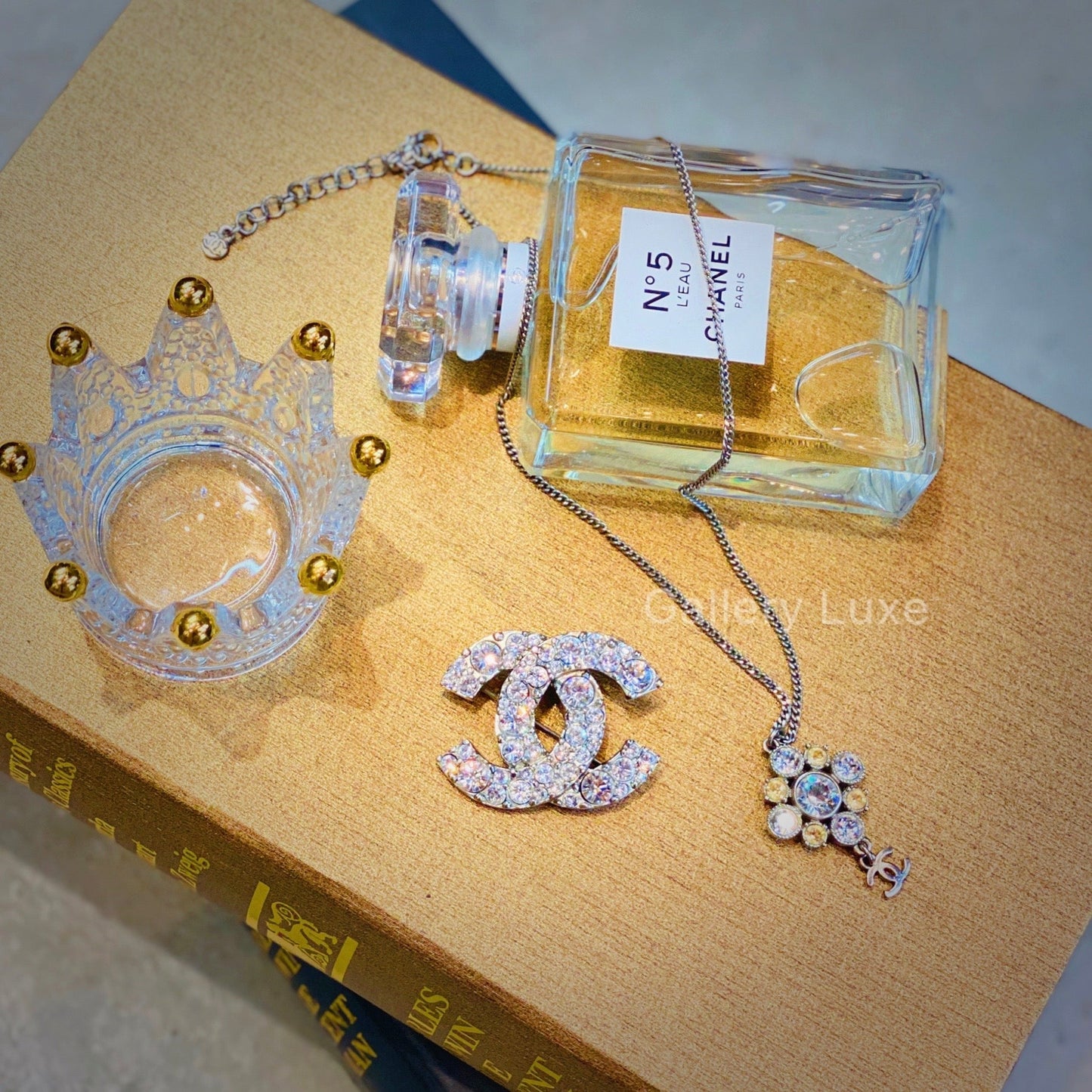 No.2251-Chanel Classic CC Crystal Brooch
