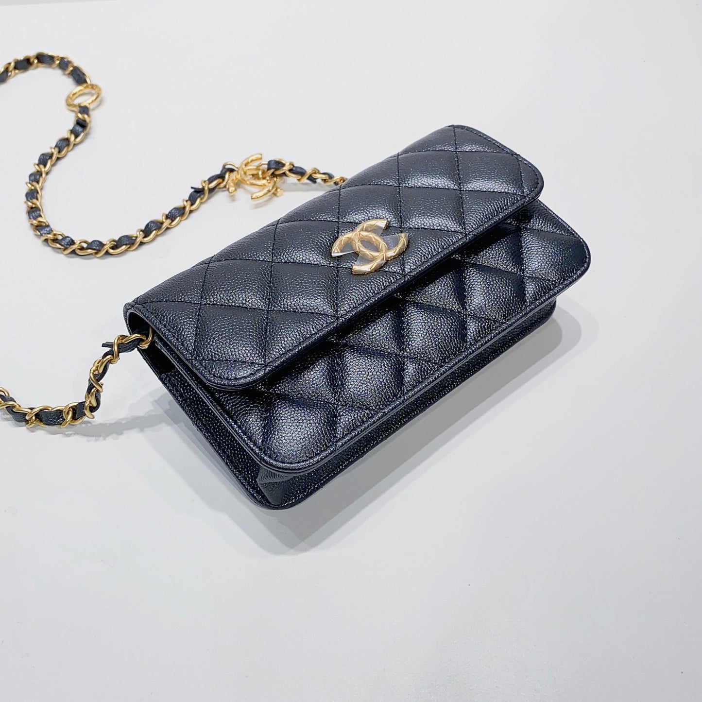 No.3929-Chanel Caviar Fit For You Phone Holder With Chain (Brand New / 全新貨品)