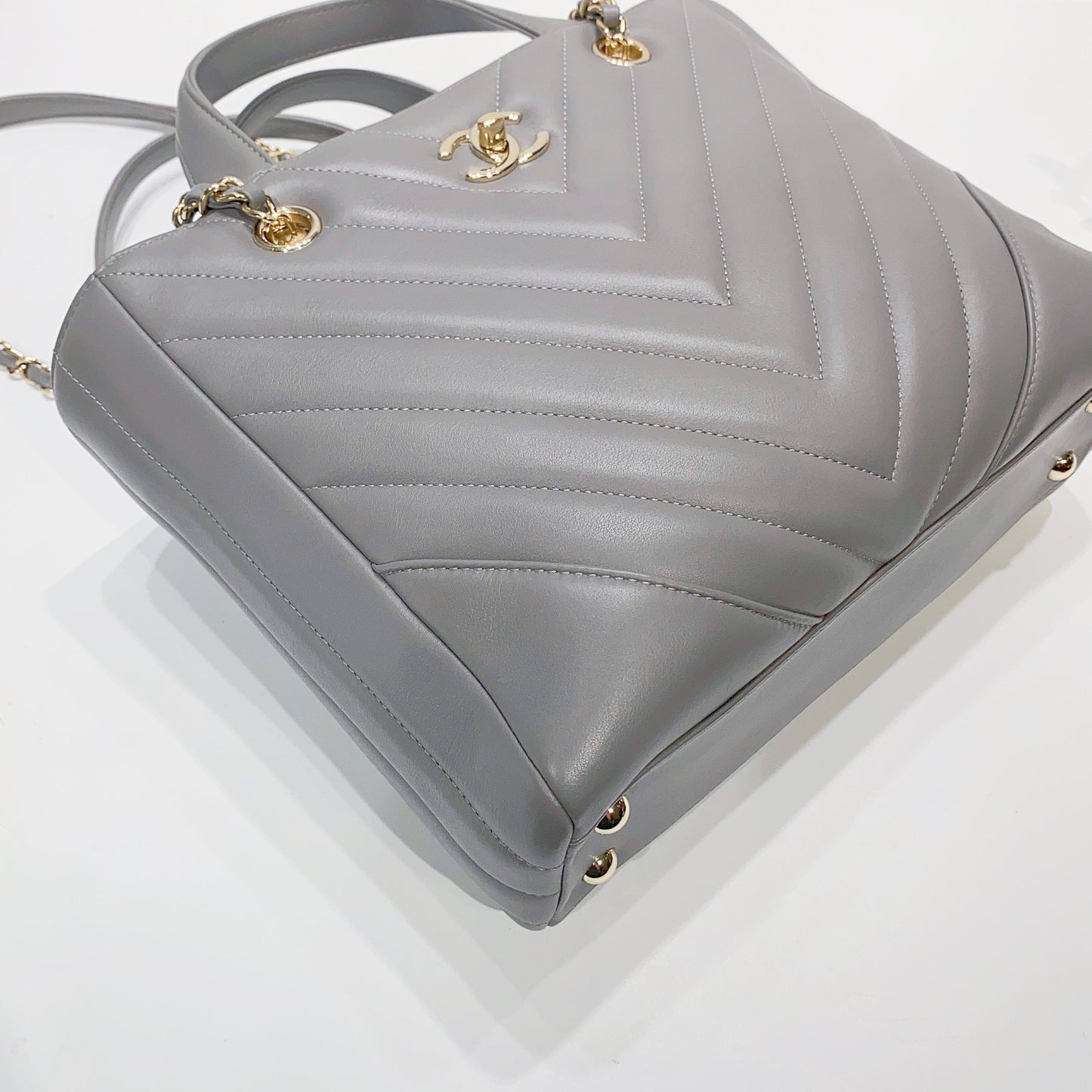 No.3911-Chanel Chevron Statement Small Tote Bag