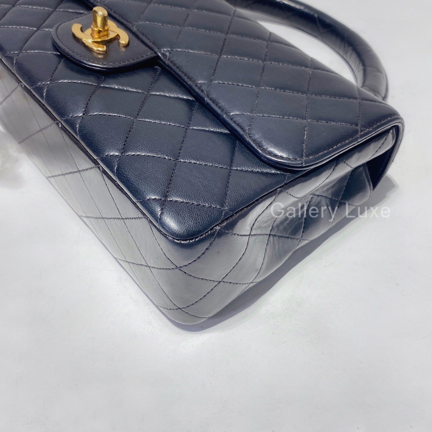 No.2098-Chanel Vintage Lambskin Handle Bag