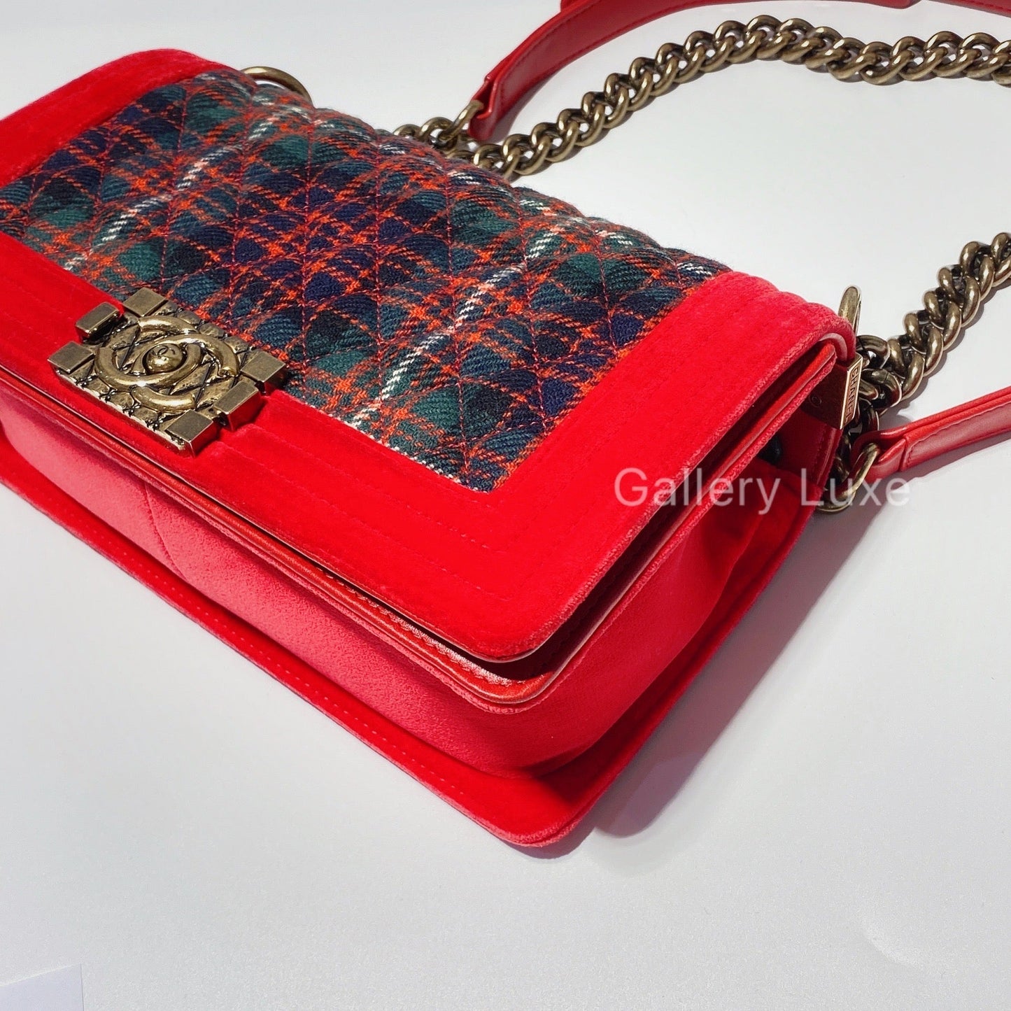 No.2468-Chanel Velvet Boy 25cm