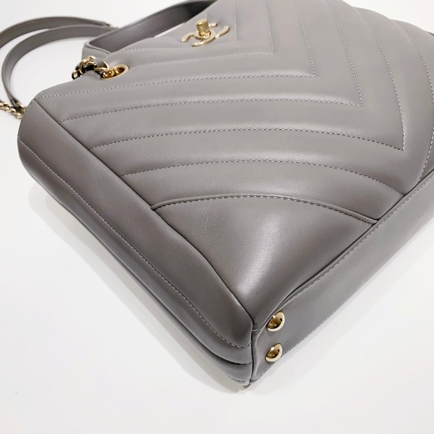 No.4044-Chanel Chevron Statement Small Tote Bag