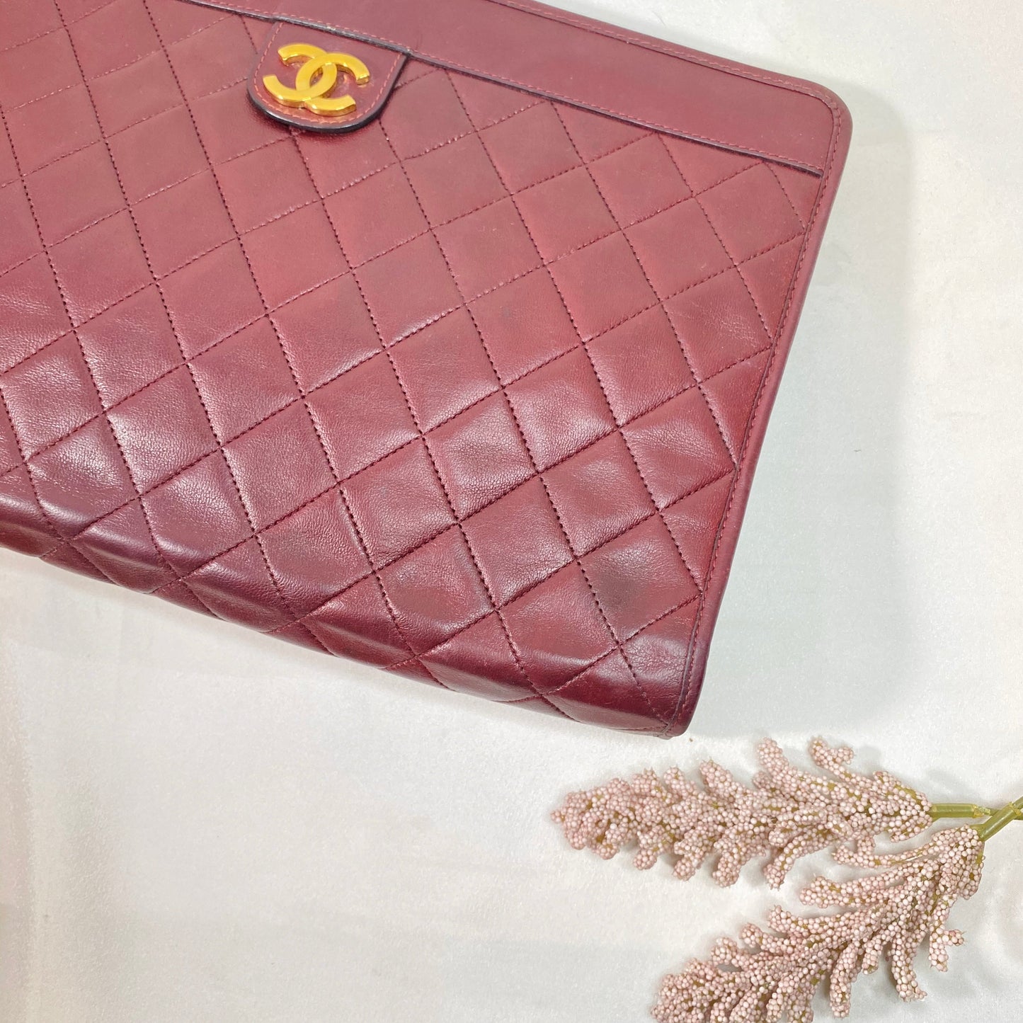 No.2284-Chanel Vintage Lambskin Clutch