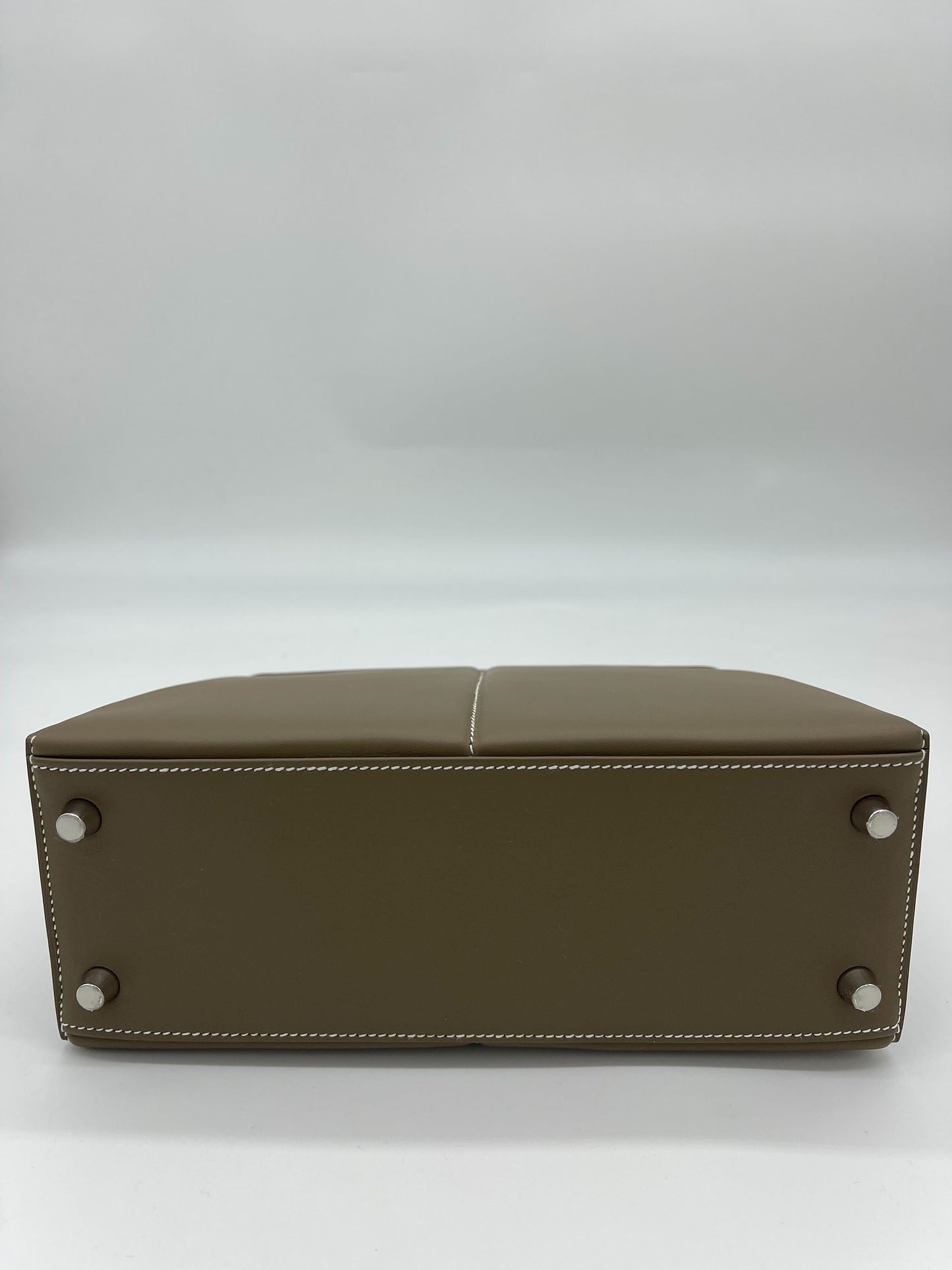 Luxury Hermes Kelly 25 Etoupe Swift Padded Palladium Hardware