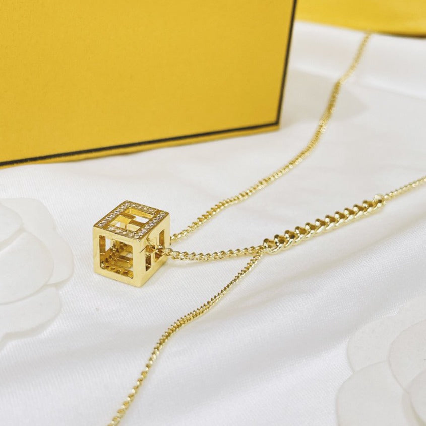 Luxury FendiFF GOLD DIAMOND NECKLACE