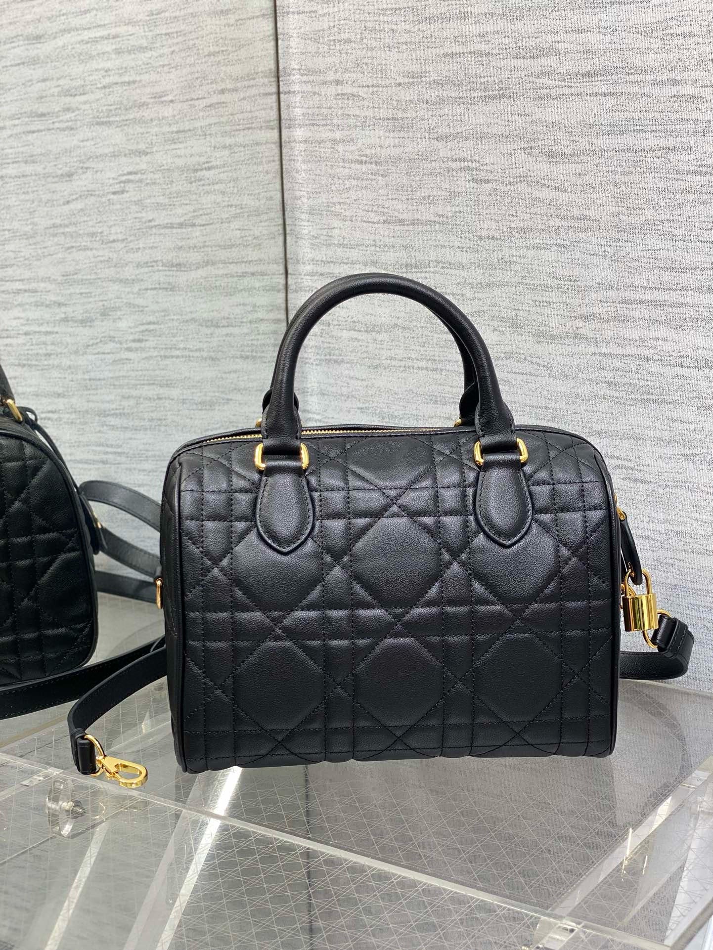 Luxury Diorgroove 25cm black calfskin gold hardware