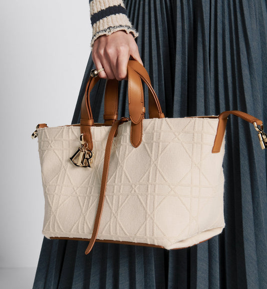 Medium Luxury Dior Toujours Bag Beige Macrocannage Pibiones-Woven Cotton