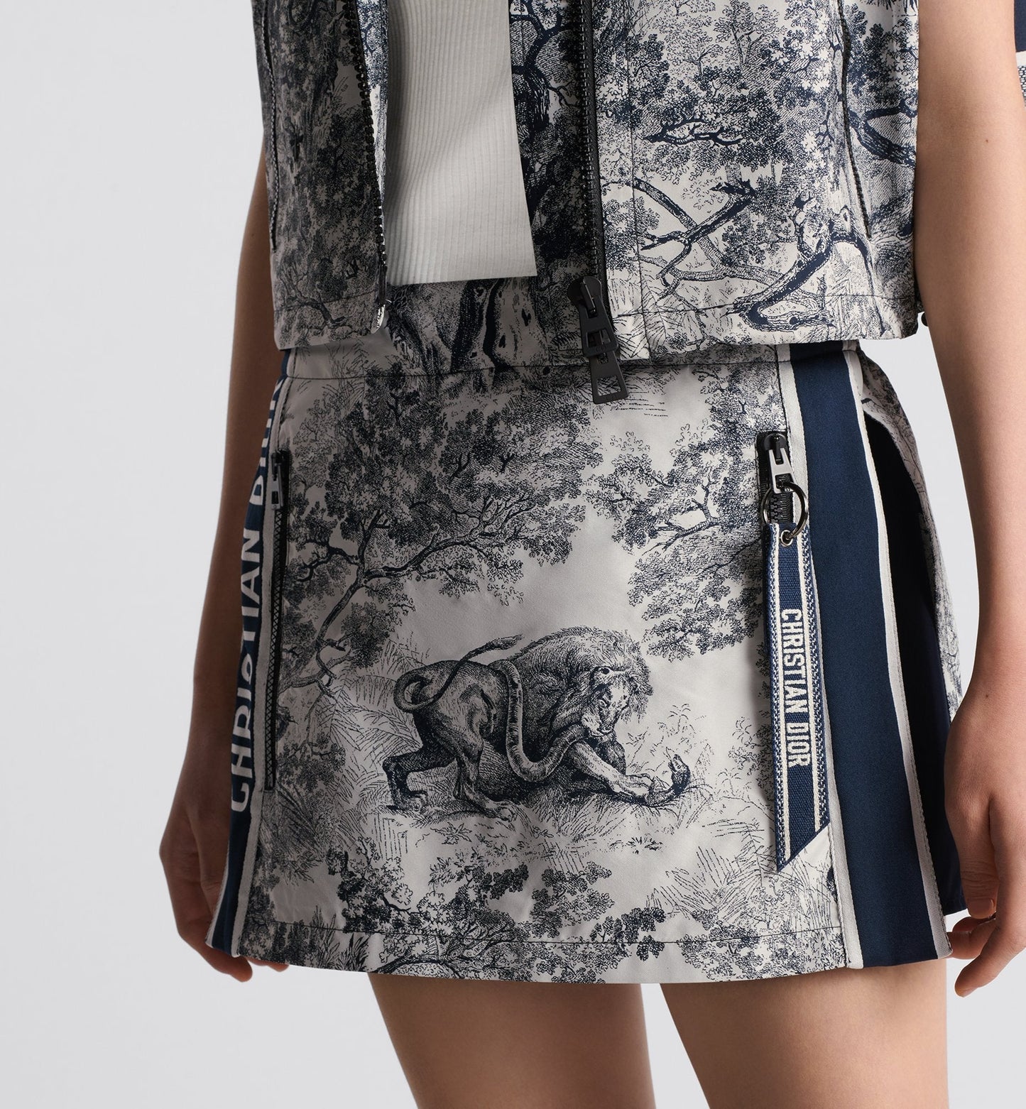 Luxury Dioriviera Skort White And Blue Technical Taffeta Jacquard With Toile De Jouy Sauvage Motif