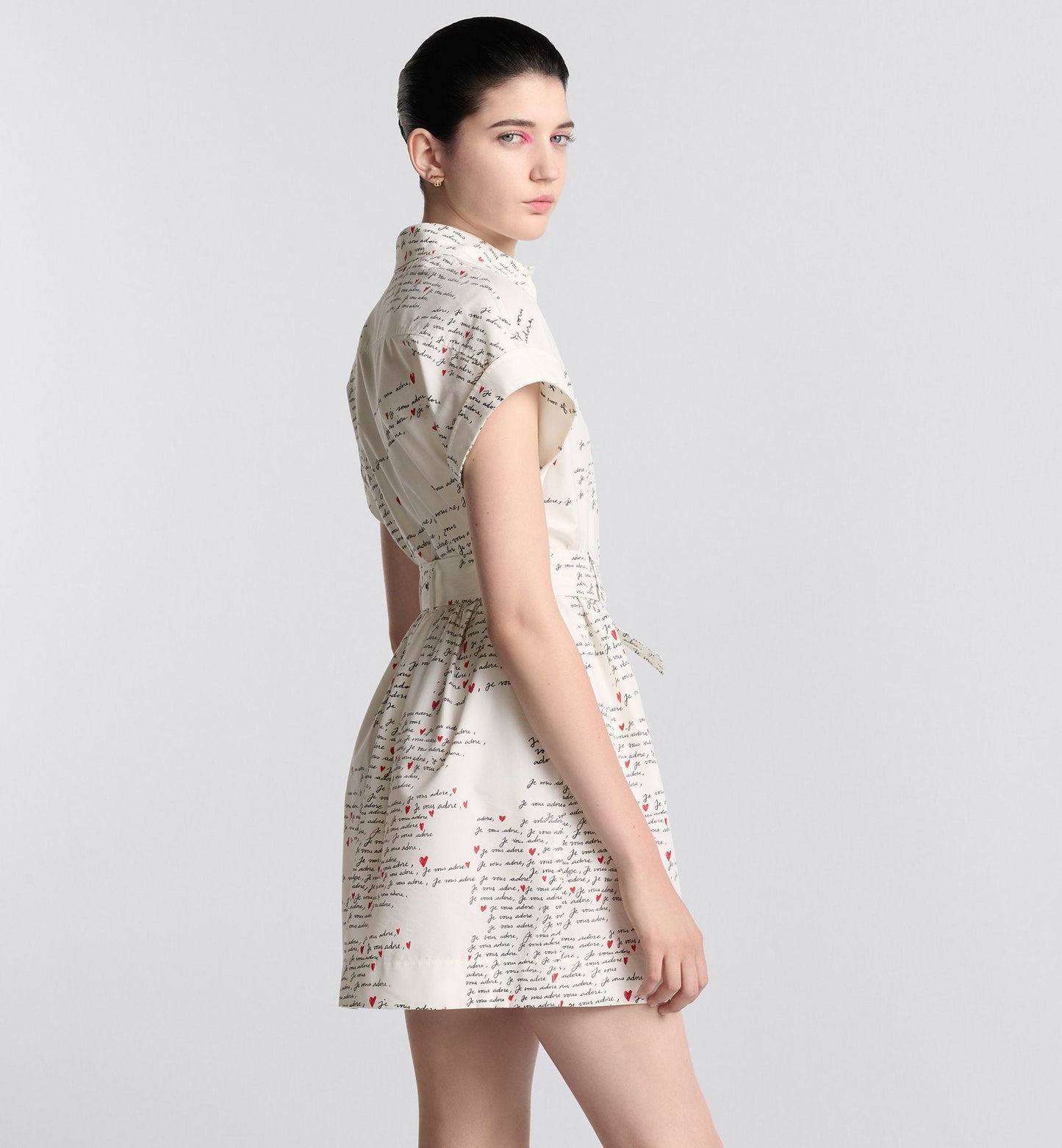 Luxury Dioramour Belted Shirtdress White Cotton And Silk Poplin With Black And Red Je Vous Adore Motif