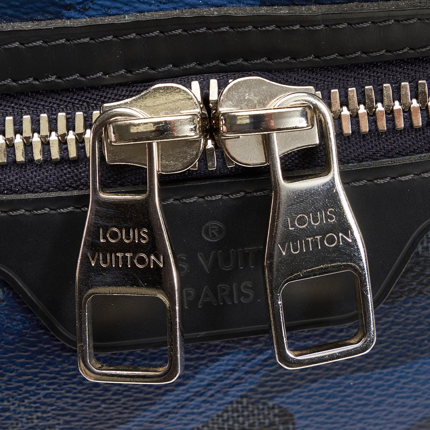 Louis Vuitton Damier Cobalt Camouflage Hunter Crossbody Bag (SHG-j3GI9C)