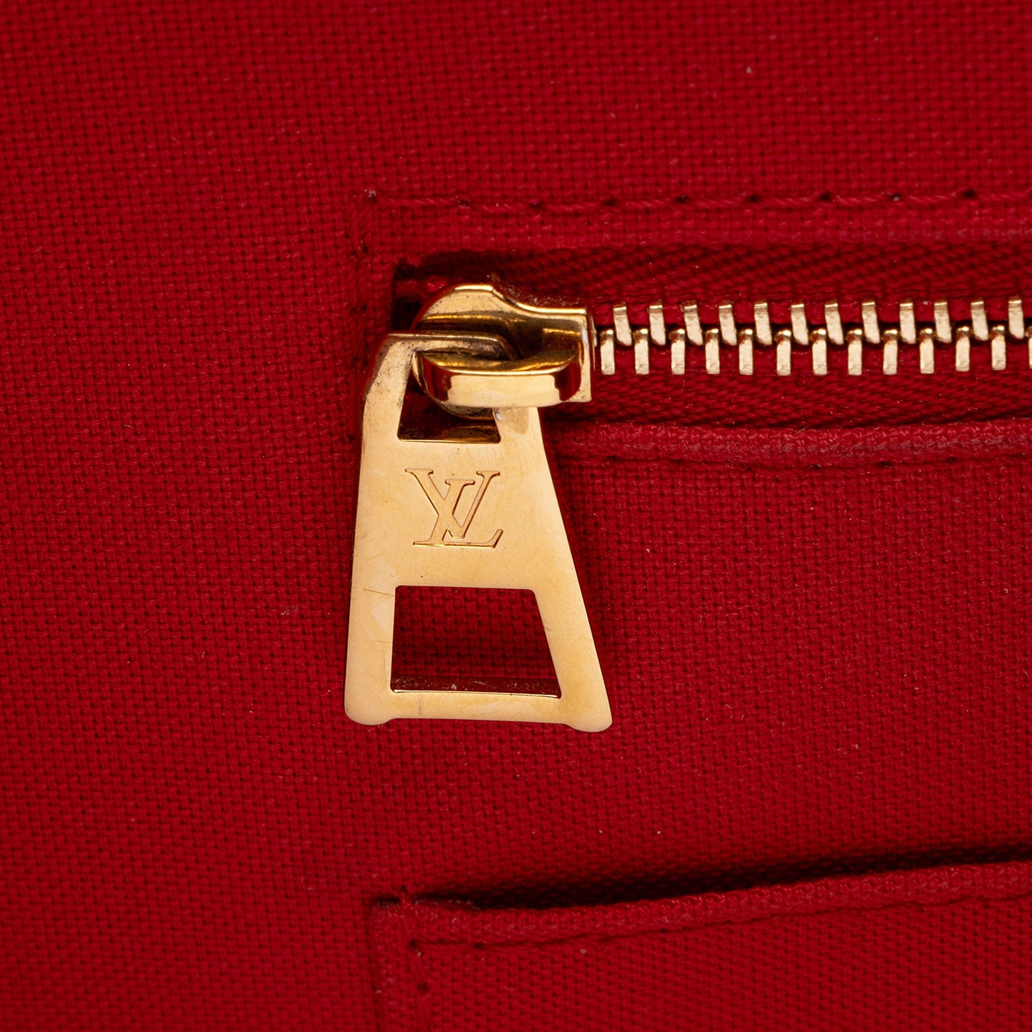 Louis Vuitton Giant Monogram Canvas Onthego GM Tote (SHF-vV9dsf)