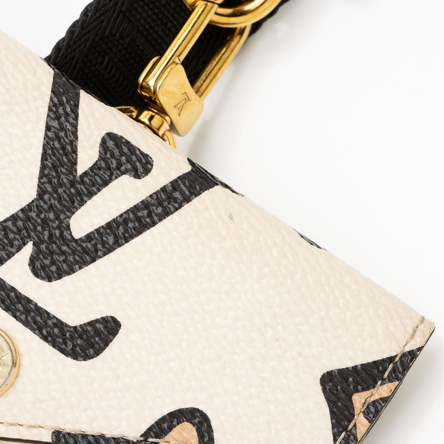 Louis Vuitton Limited Edition Giant Monogram Canvas Wild At Heart Felicie Strap