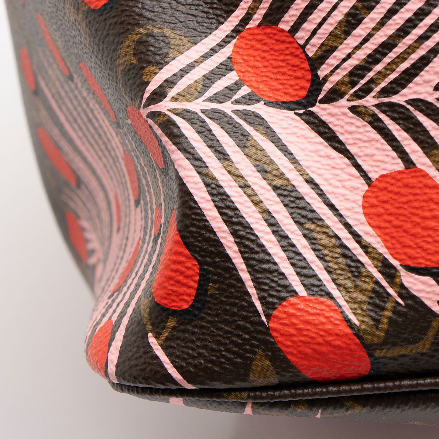 Louis Vuitton Limited Edition Monogram Canvas Jungle Dots Neverfull MM Tote (SHF-2fbYtR)