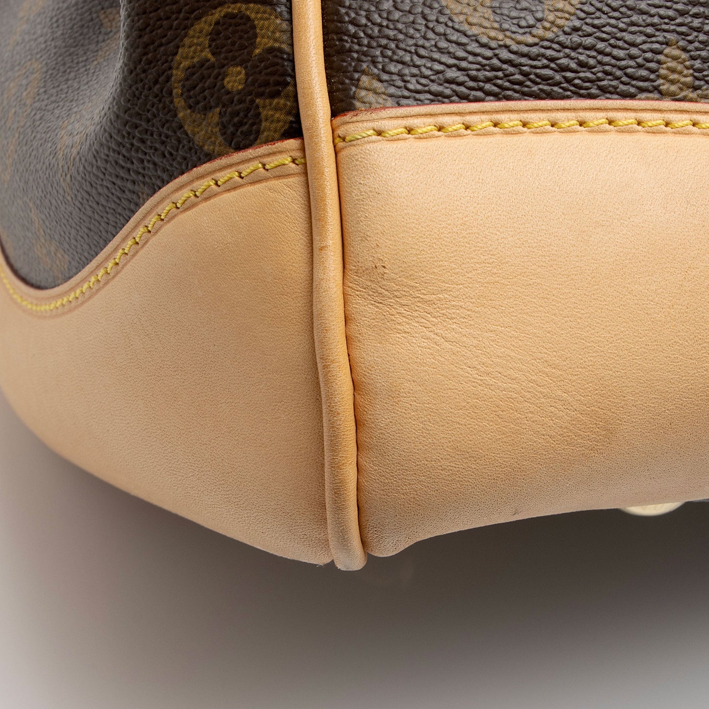 Louis Vuitton Monogram Canvas Beverly GM Shoulder Bag (SHF-By9QMK)
