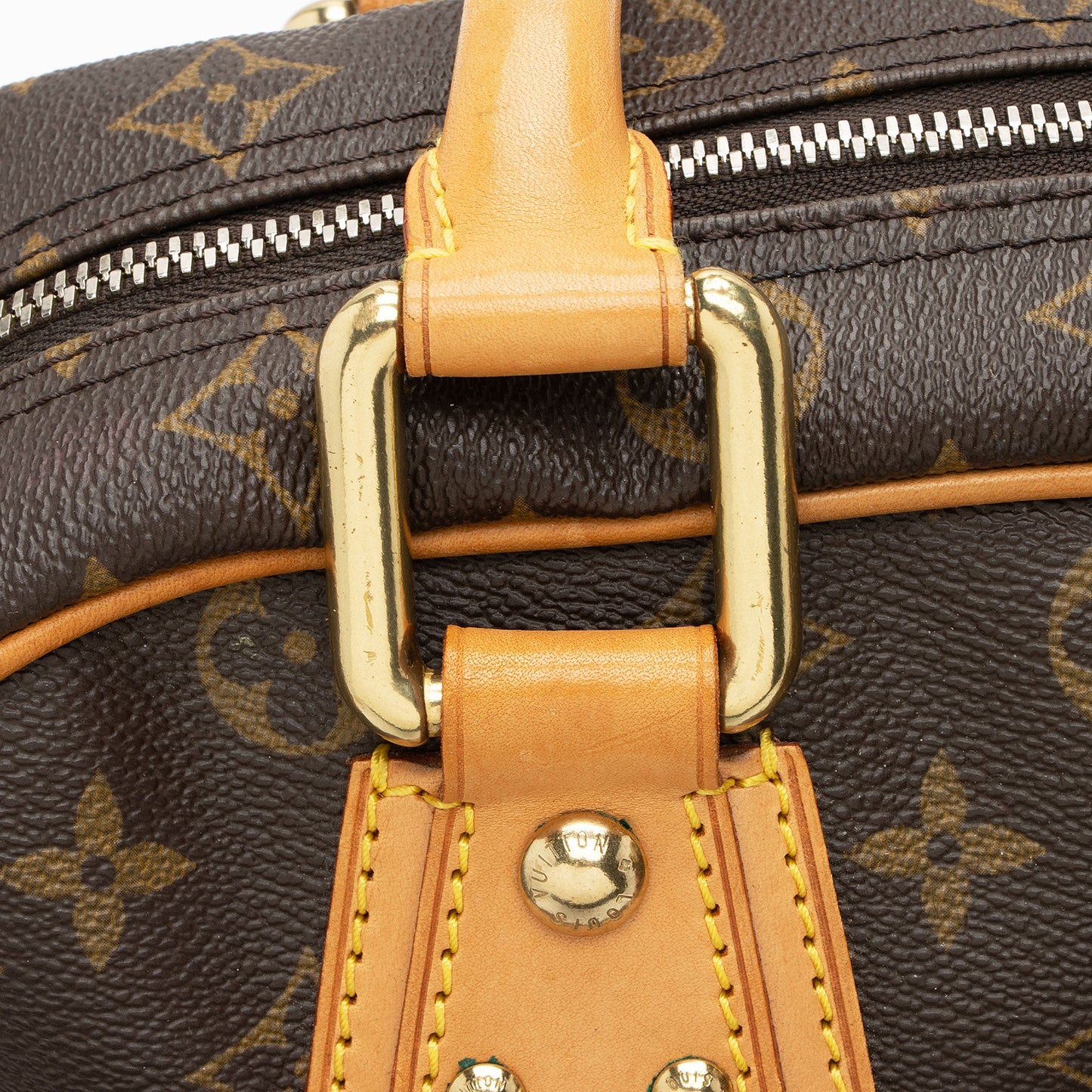 Louis Vuitton Monogram Canvas Manhattan GM Satchel (SHF-cuyjWb)